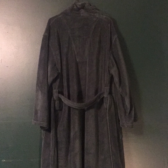 Green Robe - Picture 4 of 4